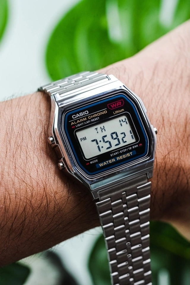 Casio Retro Clásico Digital Metálico